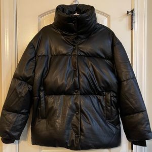 NEW women’s sz Medium Avec Les Filles Oversized Vegan Leather Puffer Coat Black